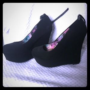 Madden Girl platforms